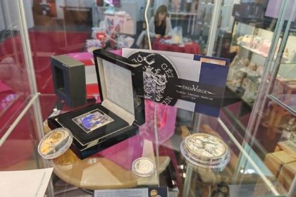 muhelyunk-is-kiallit-a-sjaj-nemzetkozi-ekszer-es-orakeszitesi-kiallitason-a-szerbiai-ujvideken